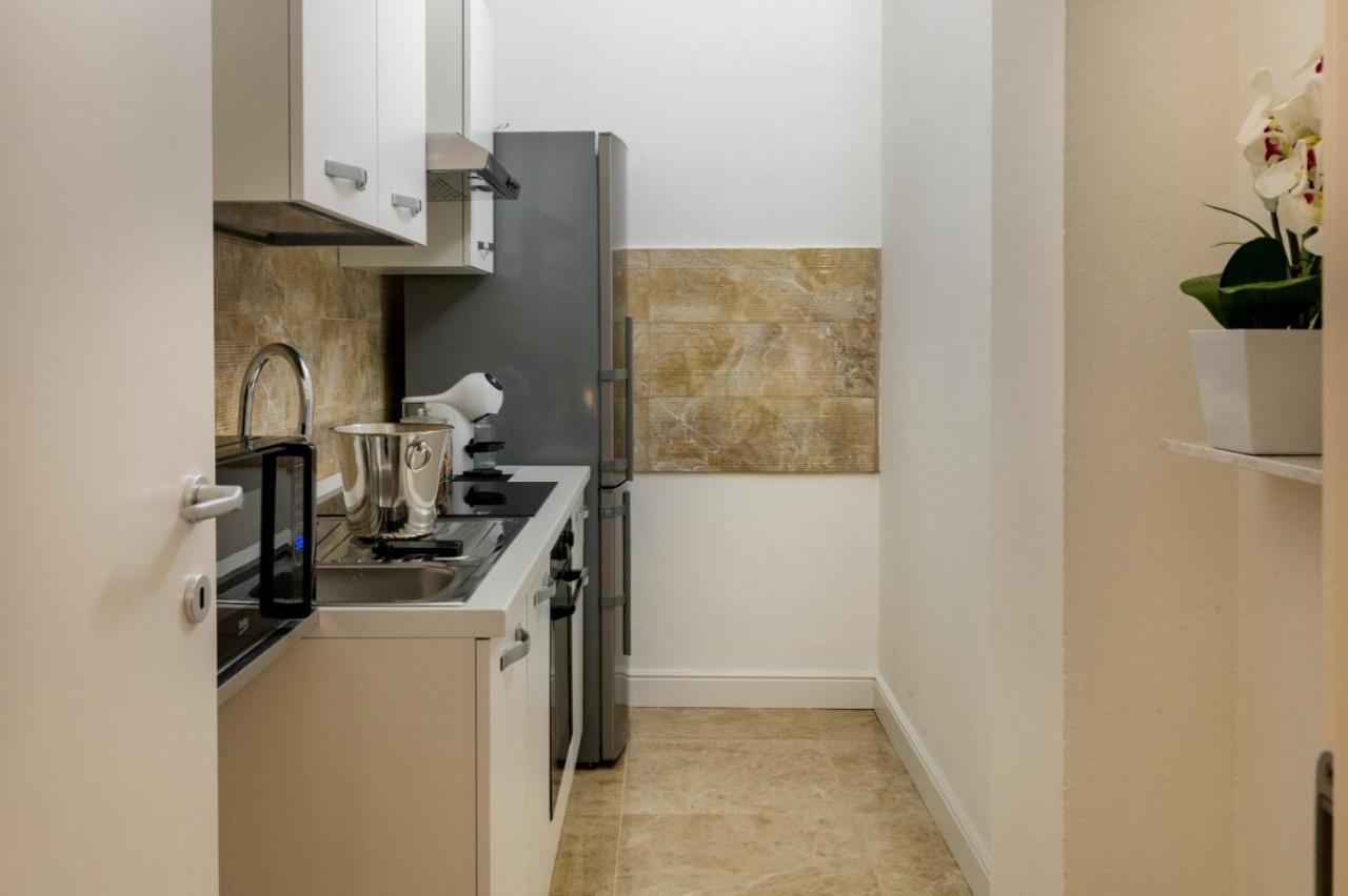 San Babila - Luxury Milanese Apartment Exterior foto