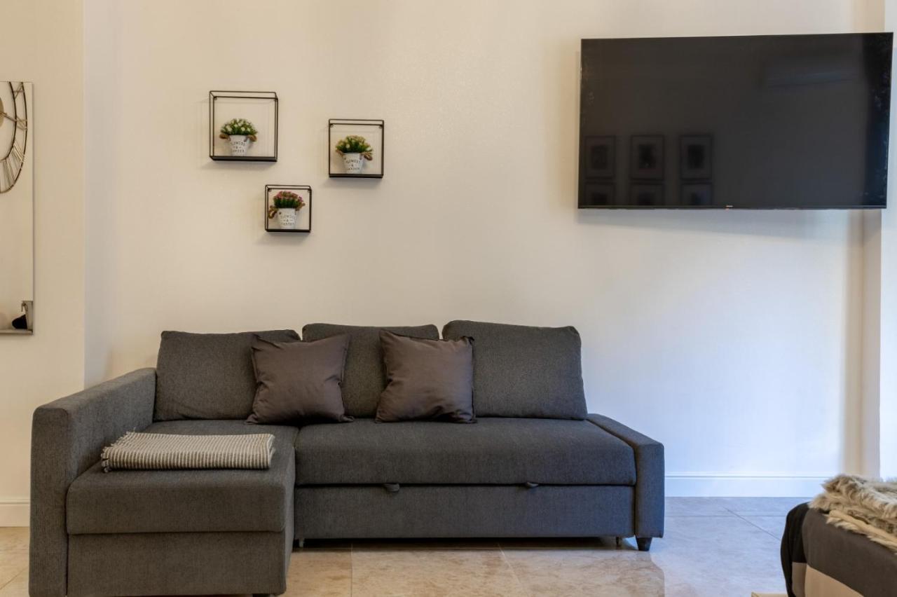 San Babila - Luxury Milanese Apartment Exterior foto