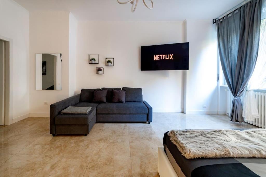 San Babila - Luxury Milanese Apartment Exterior foto